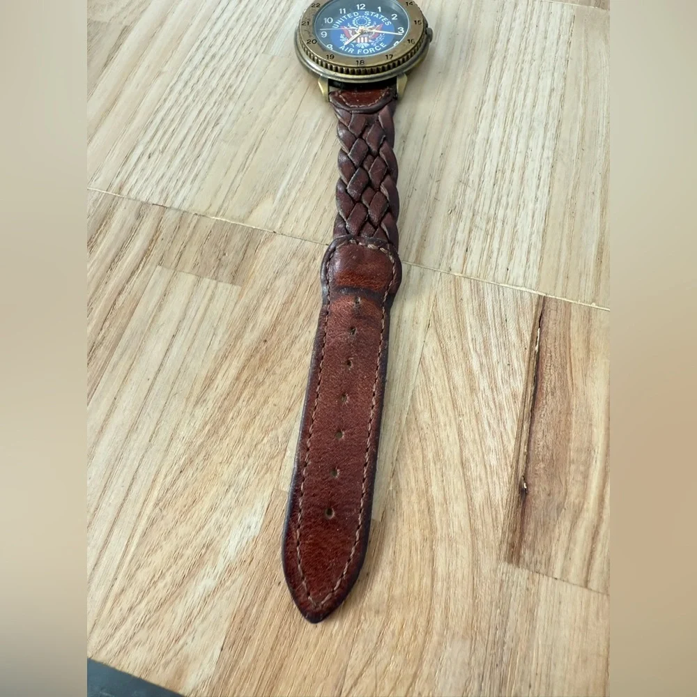 Vintage Guess United States Air force brown leather watch NEW BATTERY